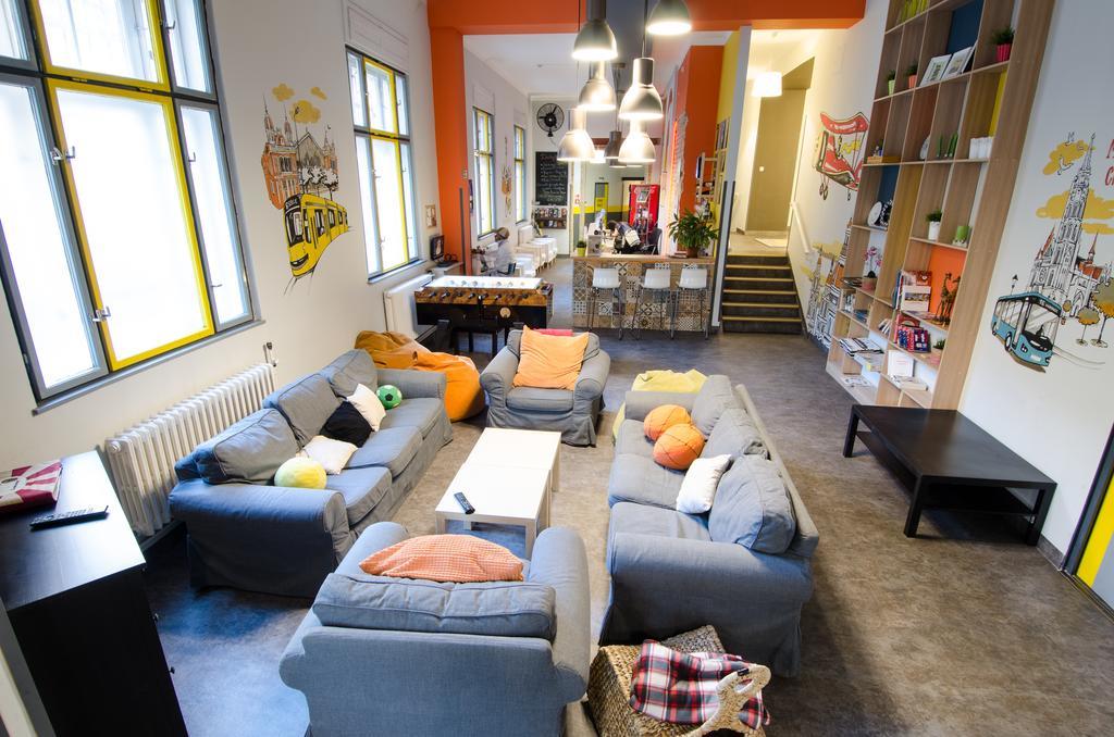 Goodmo House Hostel Будапеща Екстериор снимка