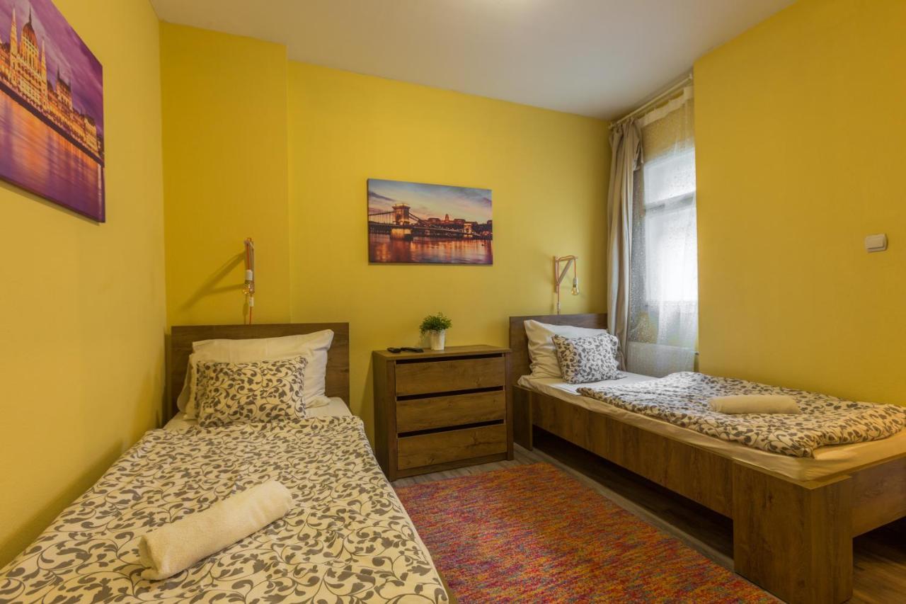 Goodmo House Hostel Будапеща Екстериор снимка