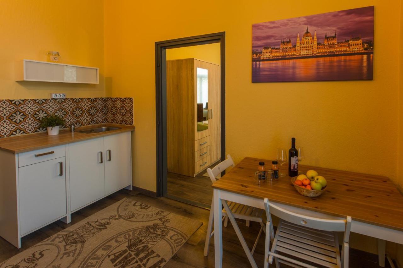 Goodmo House Hostel Будапеща Екстериор снимка