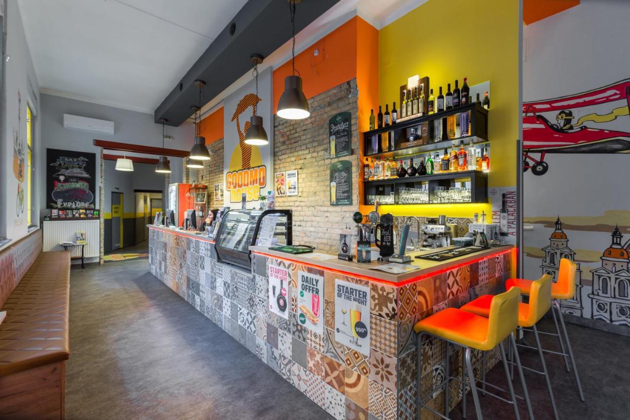 Goodmo House Hostel Будапеща Екстериор снимка