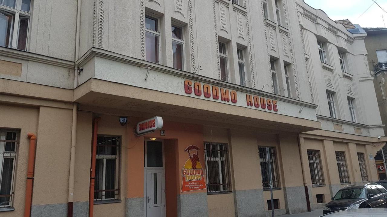 Goodmo House Hostel Будапеща Екстериор снимка